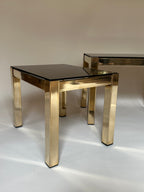 Tables gigognes en laiton et miroir fumé