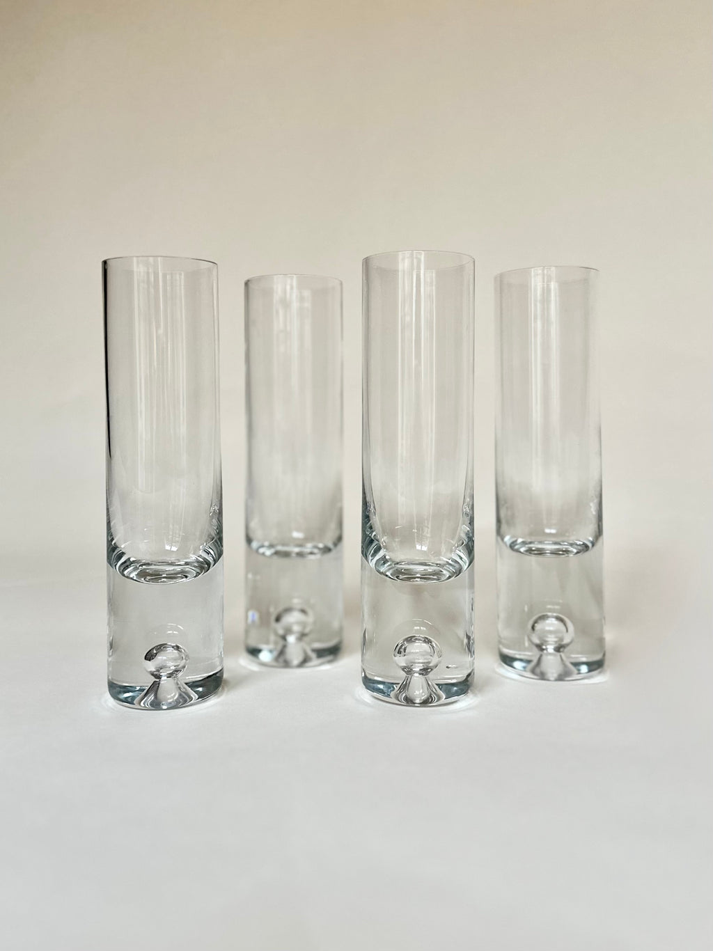 4 verres à liqueur