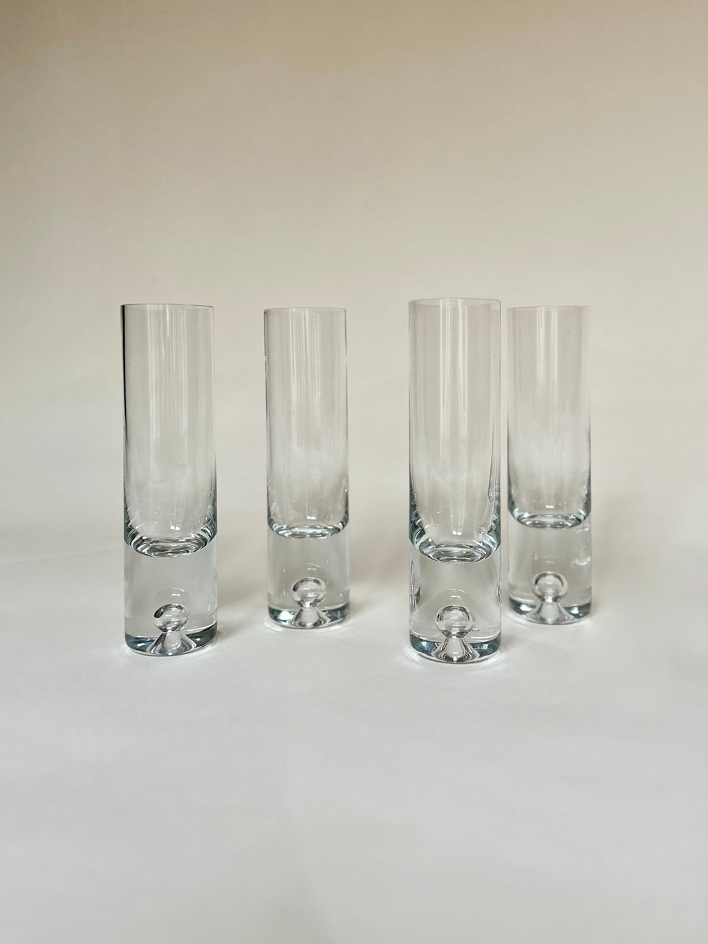 4 verres à liqueur