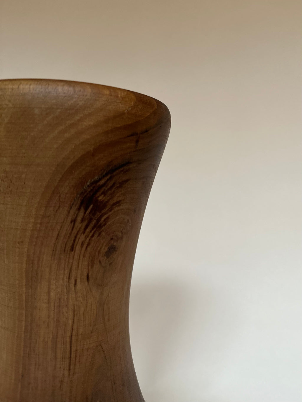 Vase en bois tourné