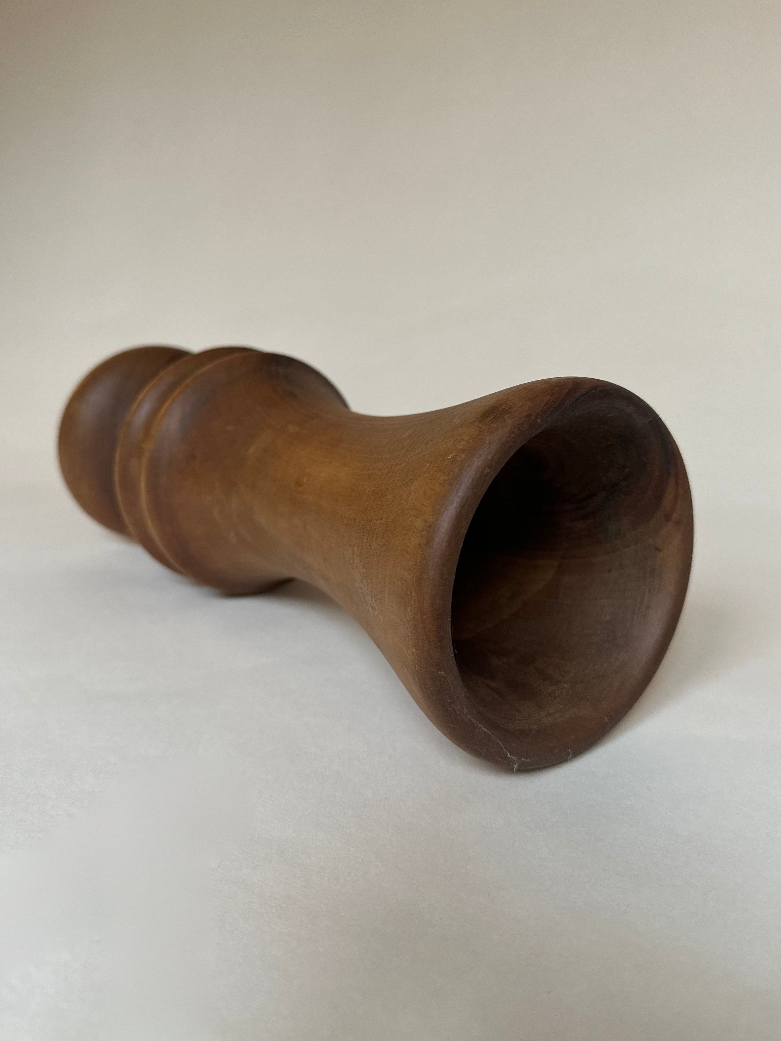 Vase en bois tourné