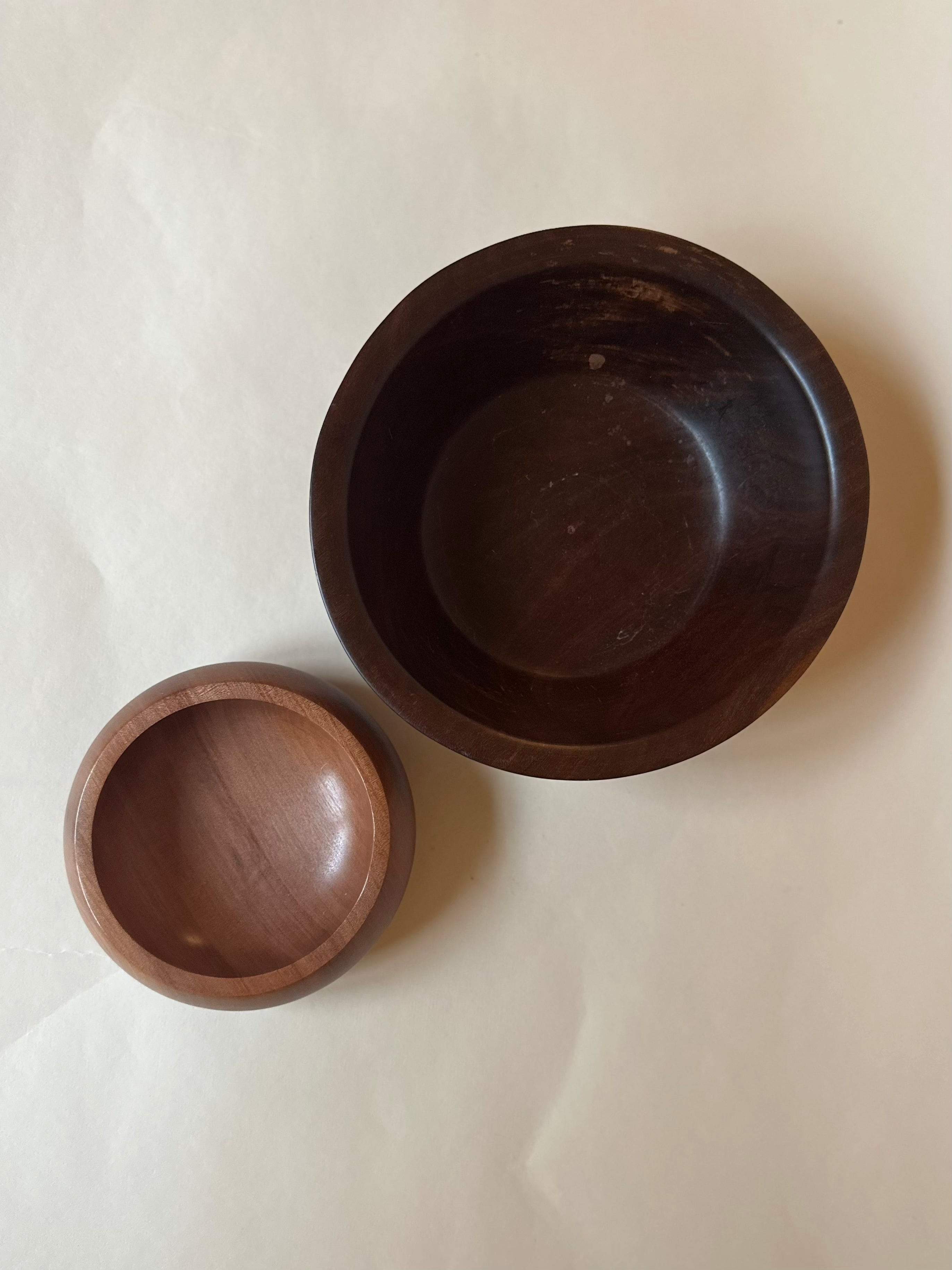 Vides-poche en bois verni