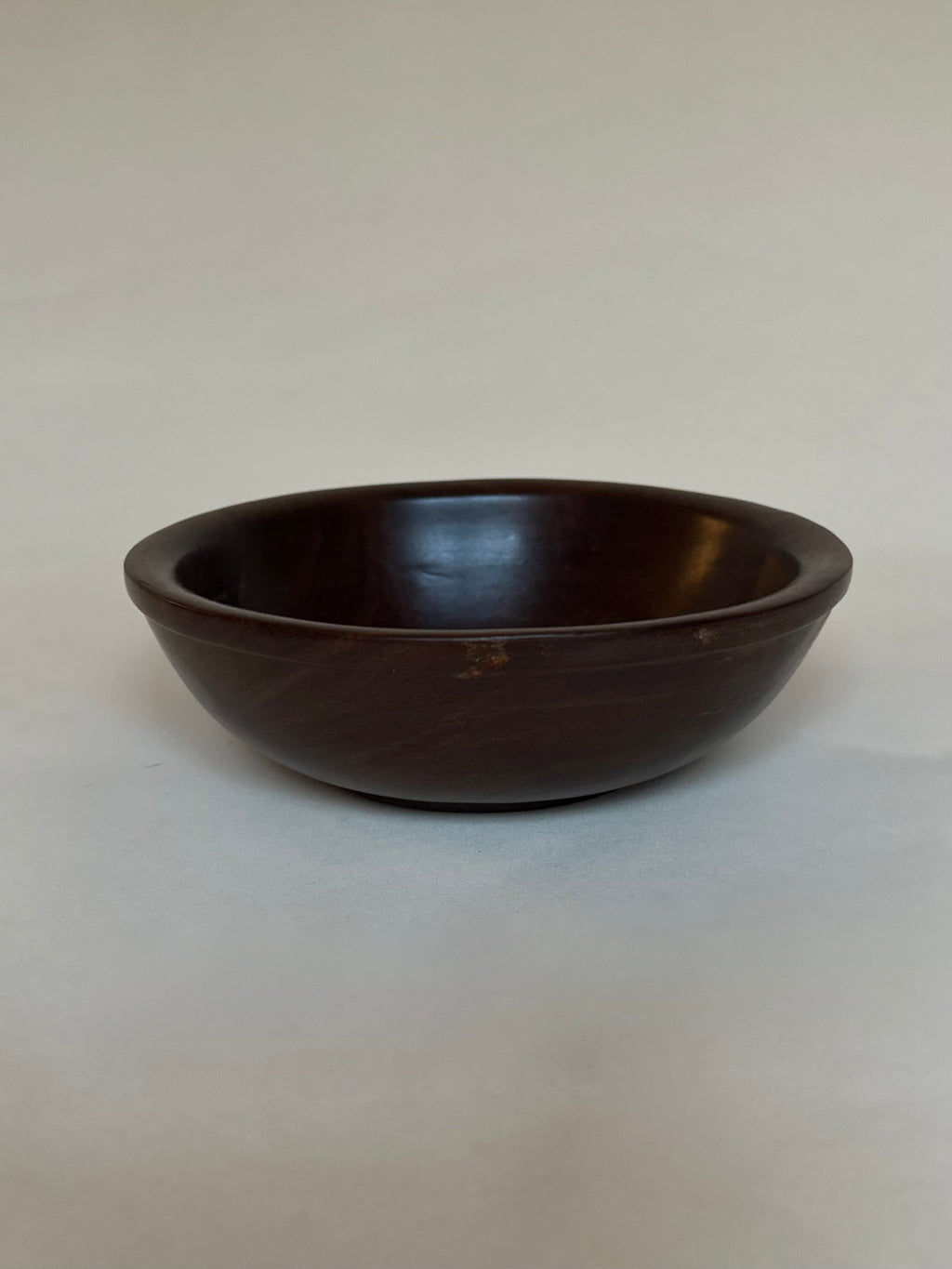 Vides-poche en bois verni