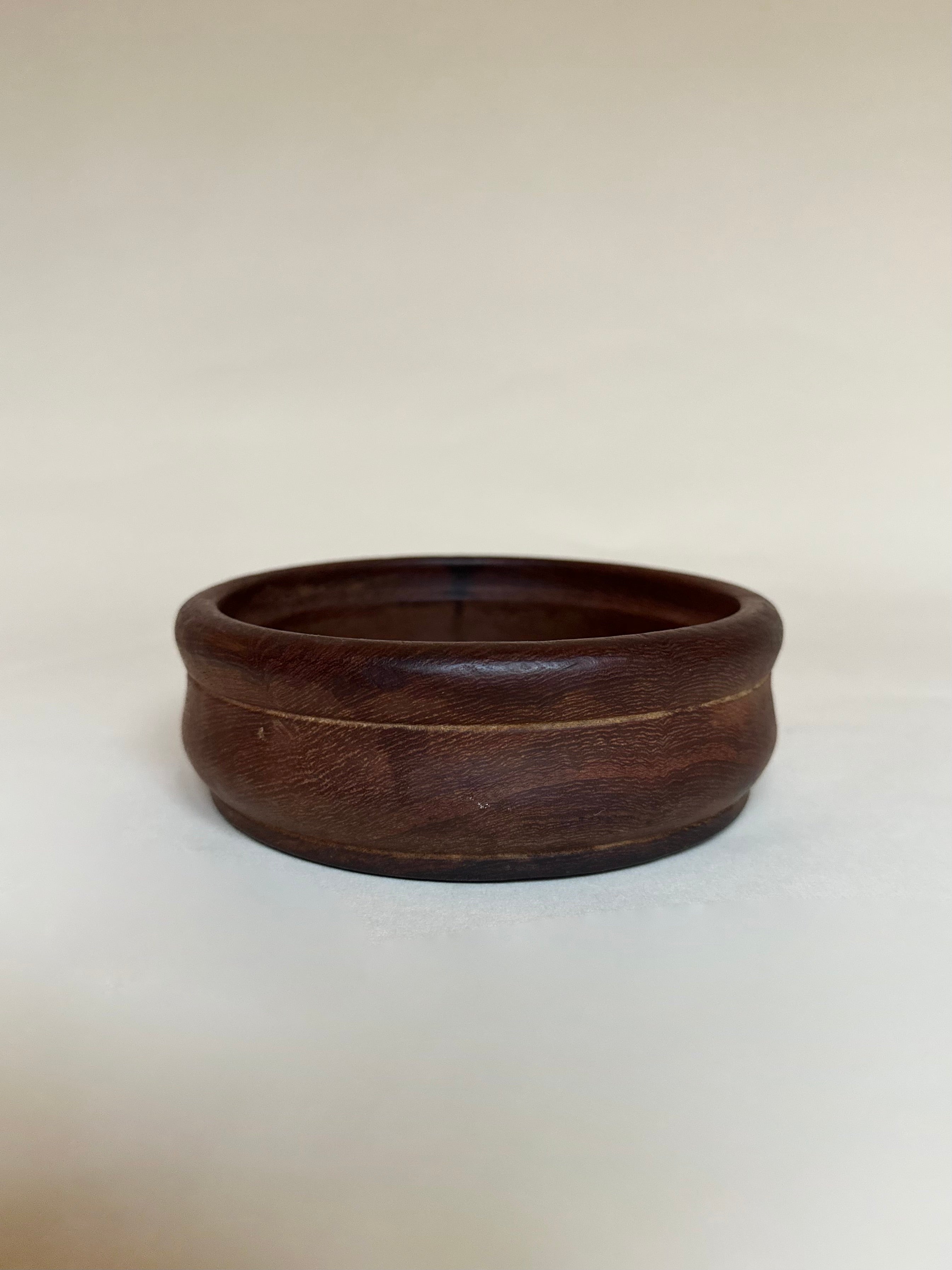 Vides-poche en bois brut