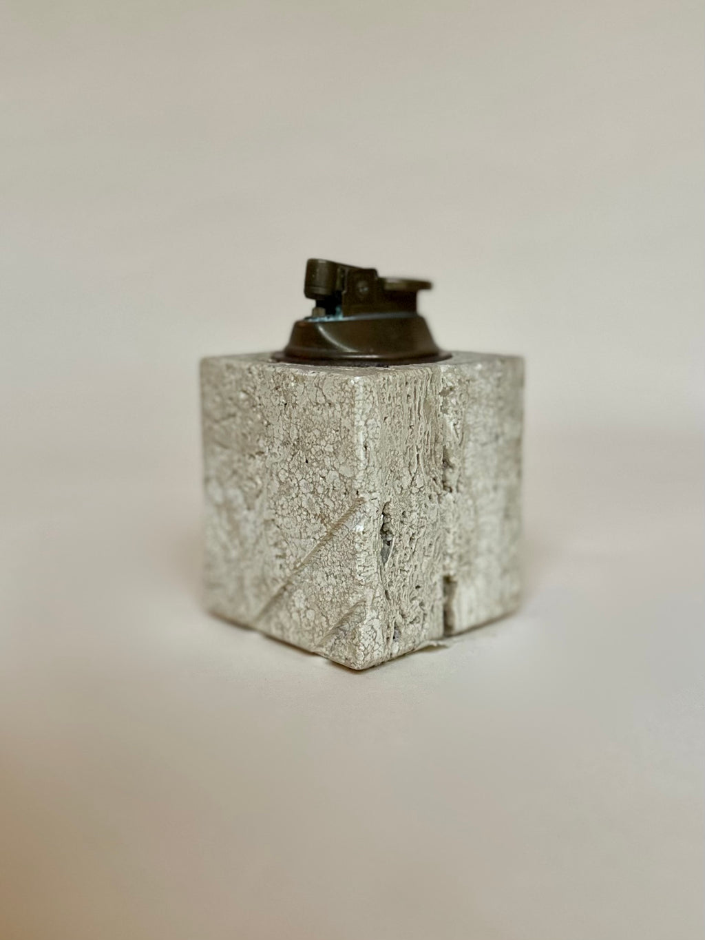 Briquet en travertin Cerri Nestore