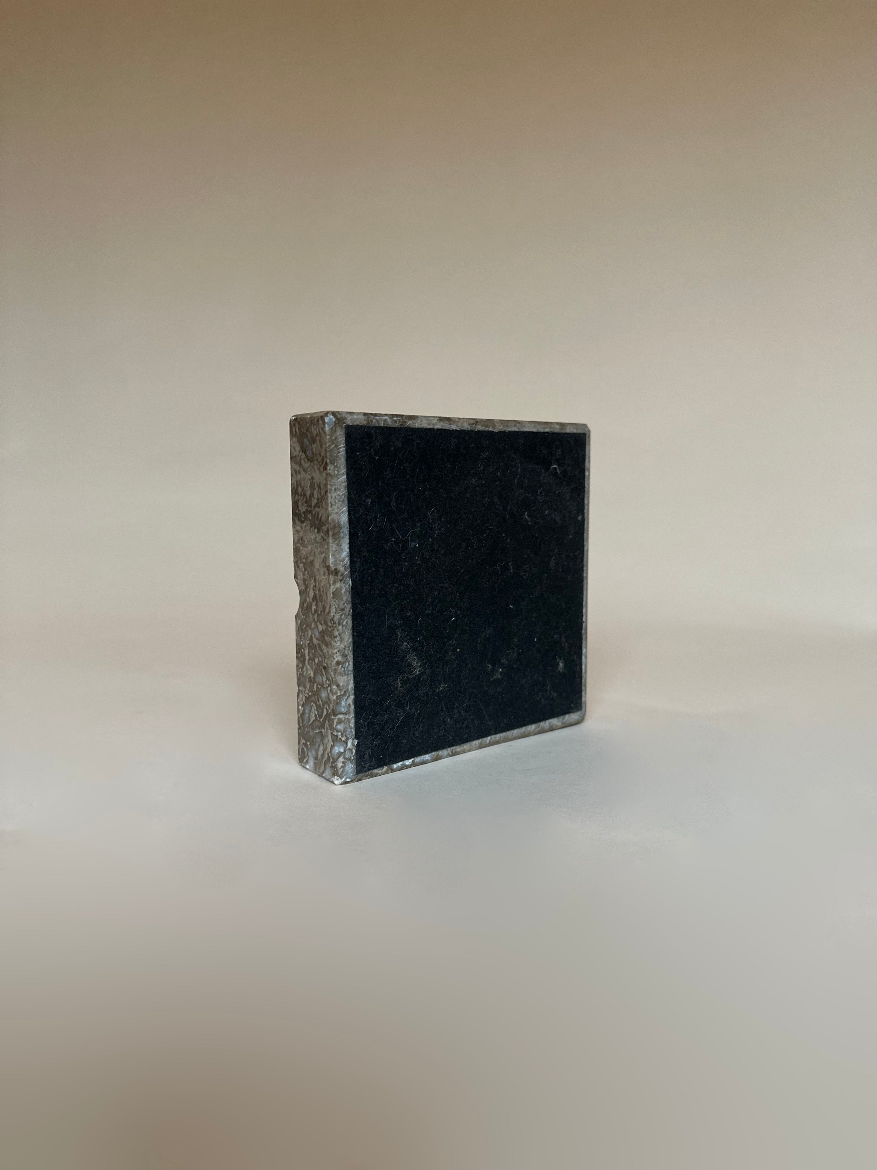 Vide-poche cendrier en pierre