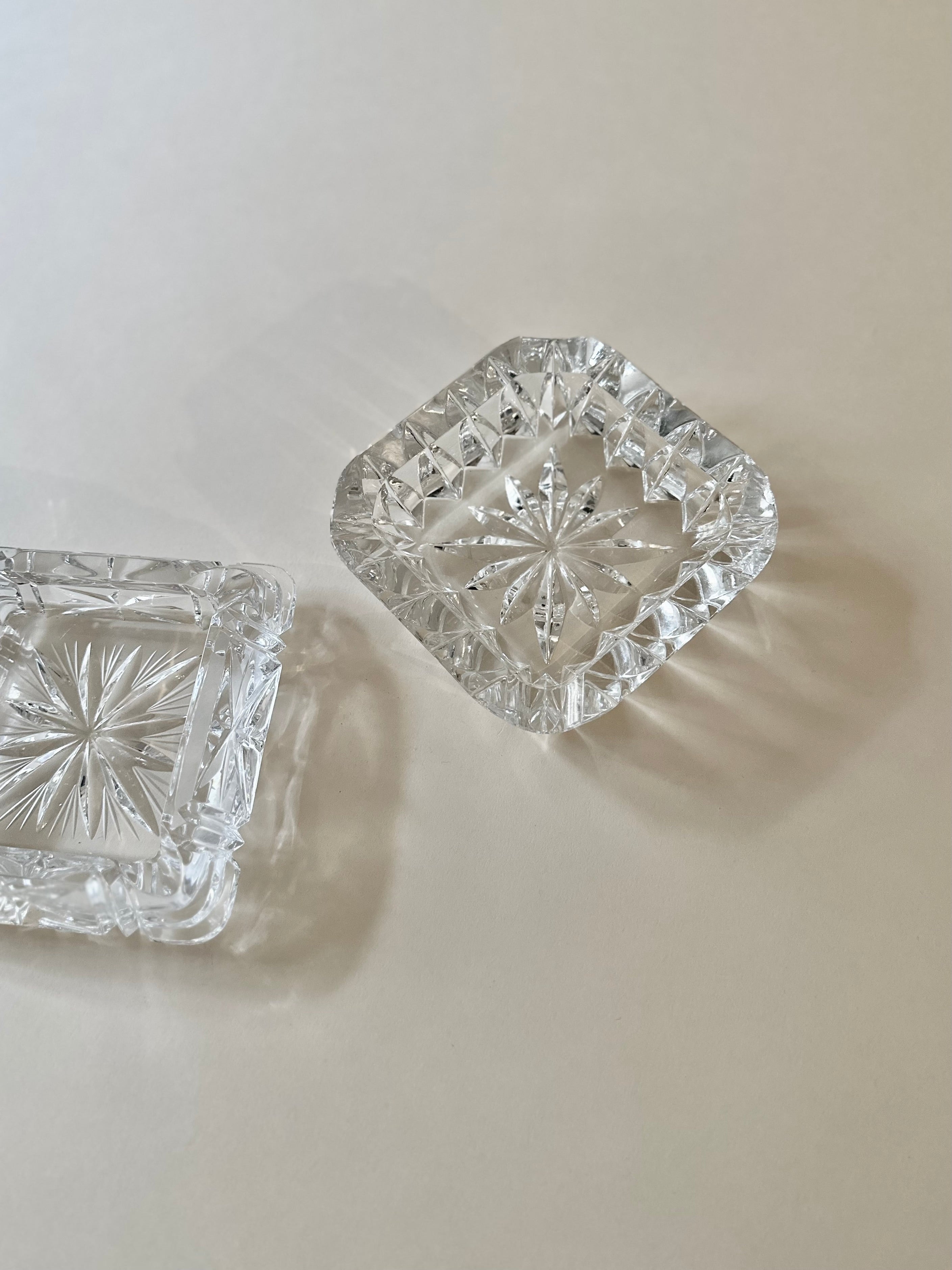 Duo de cendriers en cristal