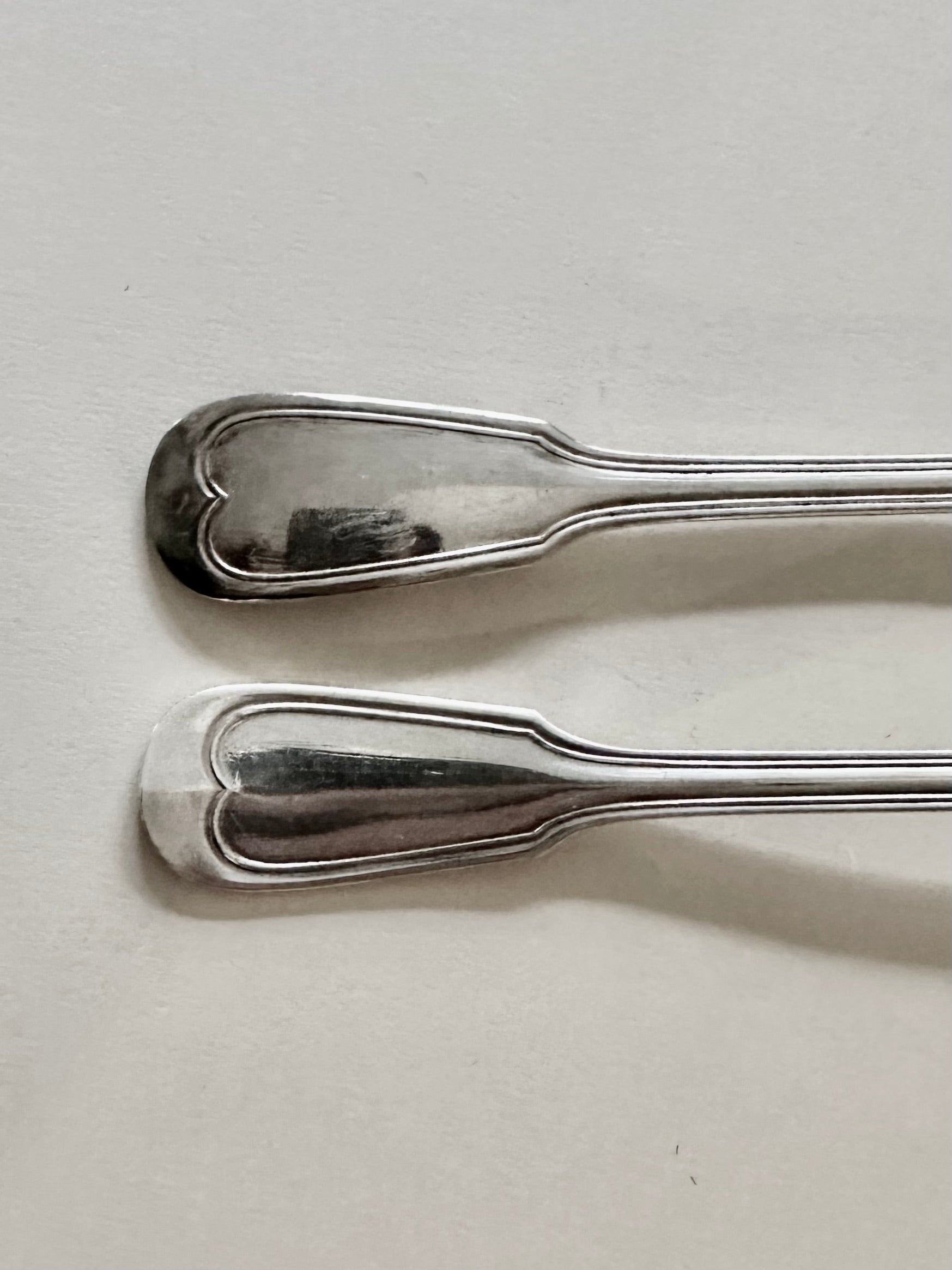 Service de douze couverts en métal argenté