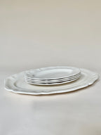 Plat et raviers chantournés en faïence de Sarreguemines