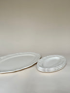 Plat et raviers chantournés en faïence de Sarreguemines