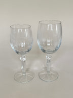Set de quatre verres à eau et quatre verres à vin