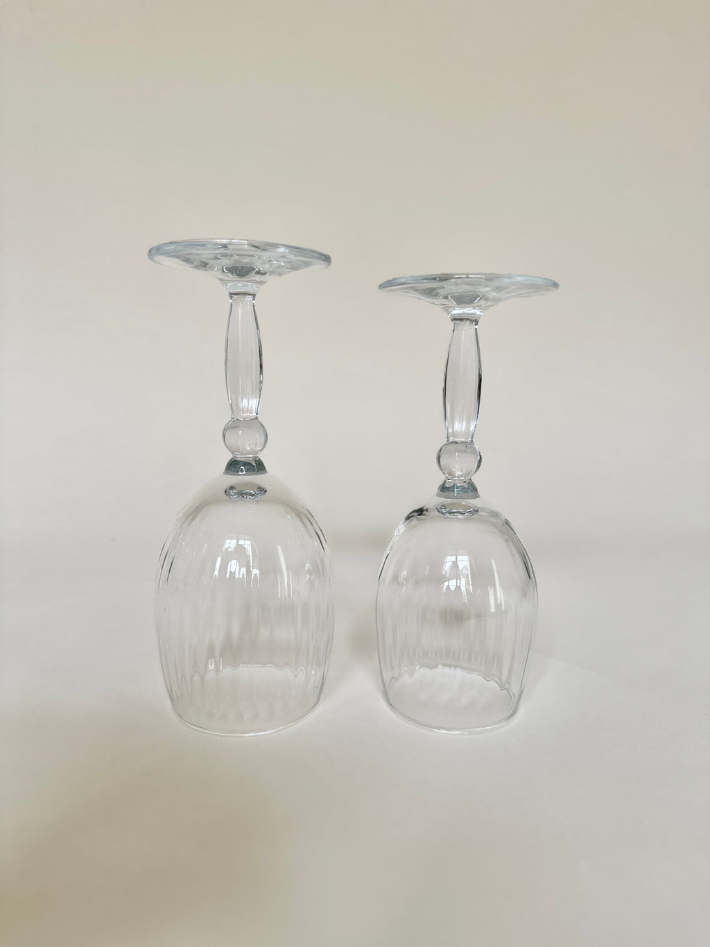Set de quatre verres à eau et quatre verres à vin