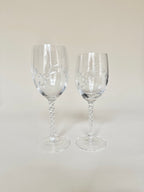 Série de six verres à vin et six verres à eau