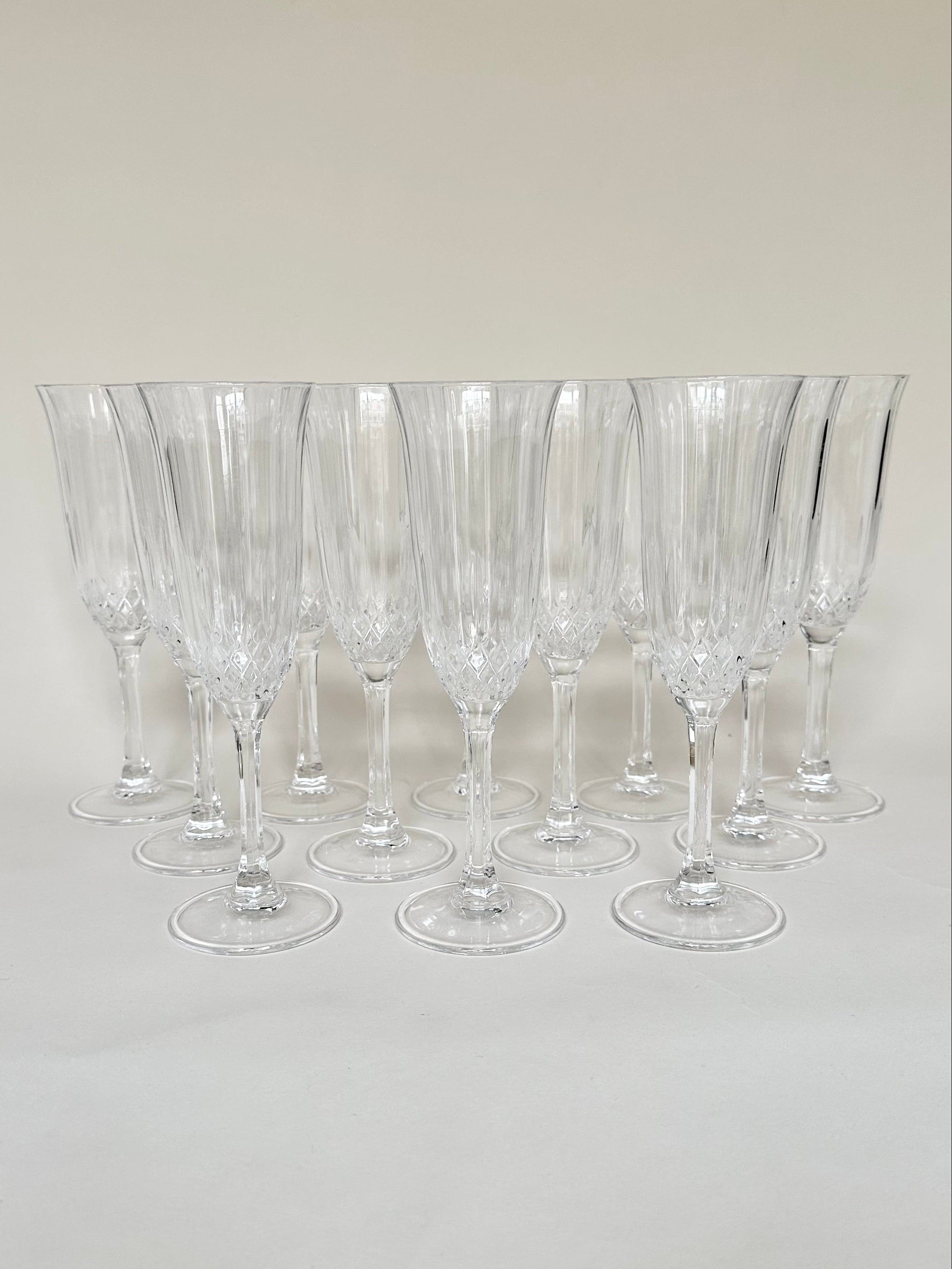 Set de 12 flûtes à champagne en cristal