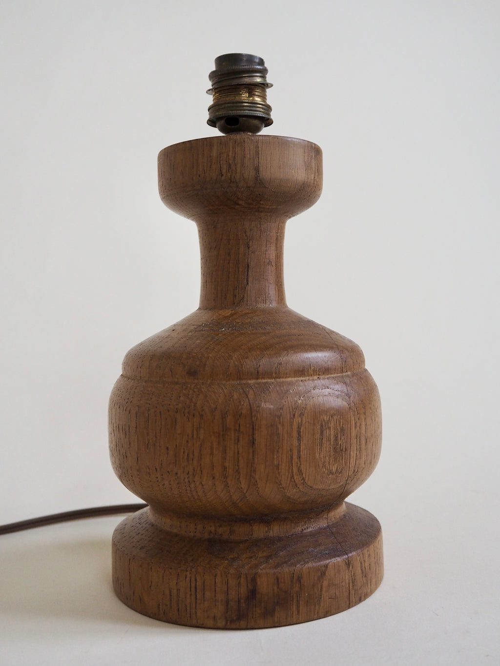 Lampe en bois avec abat-jour en block print