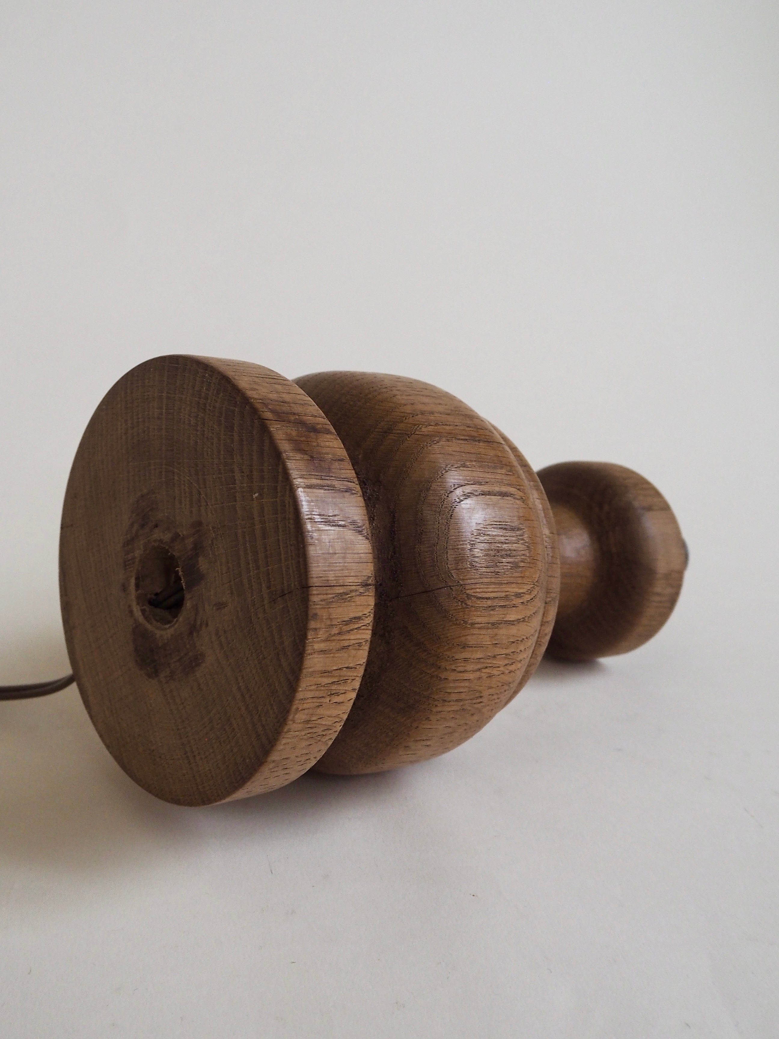 Lampe en bois avec abat-jour en block print