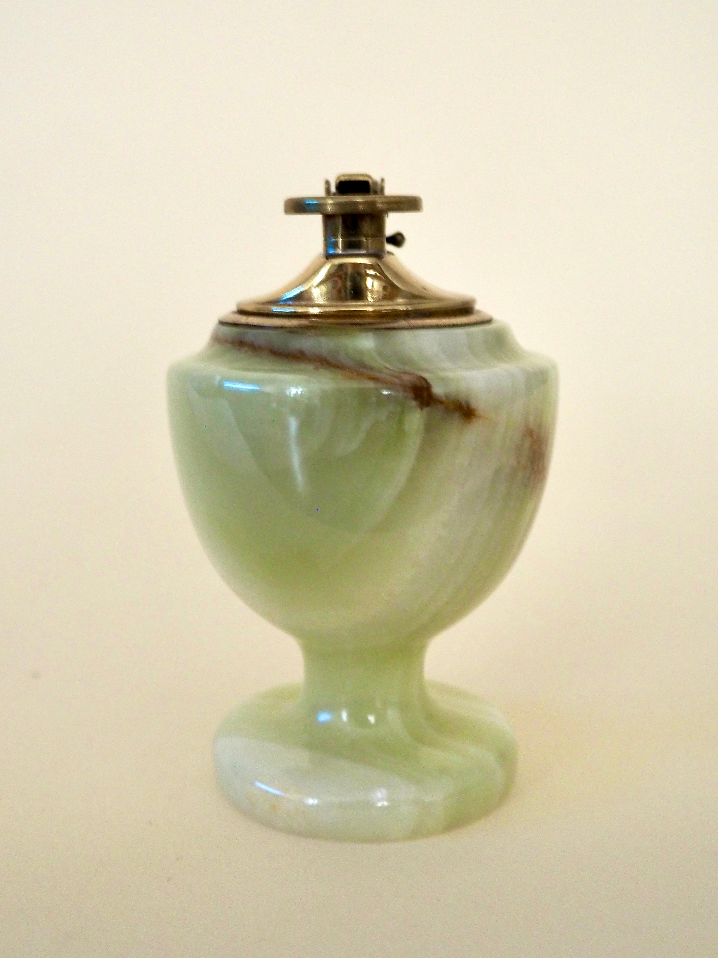 Briquet de table en onyx vert