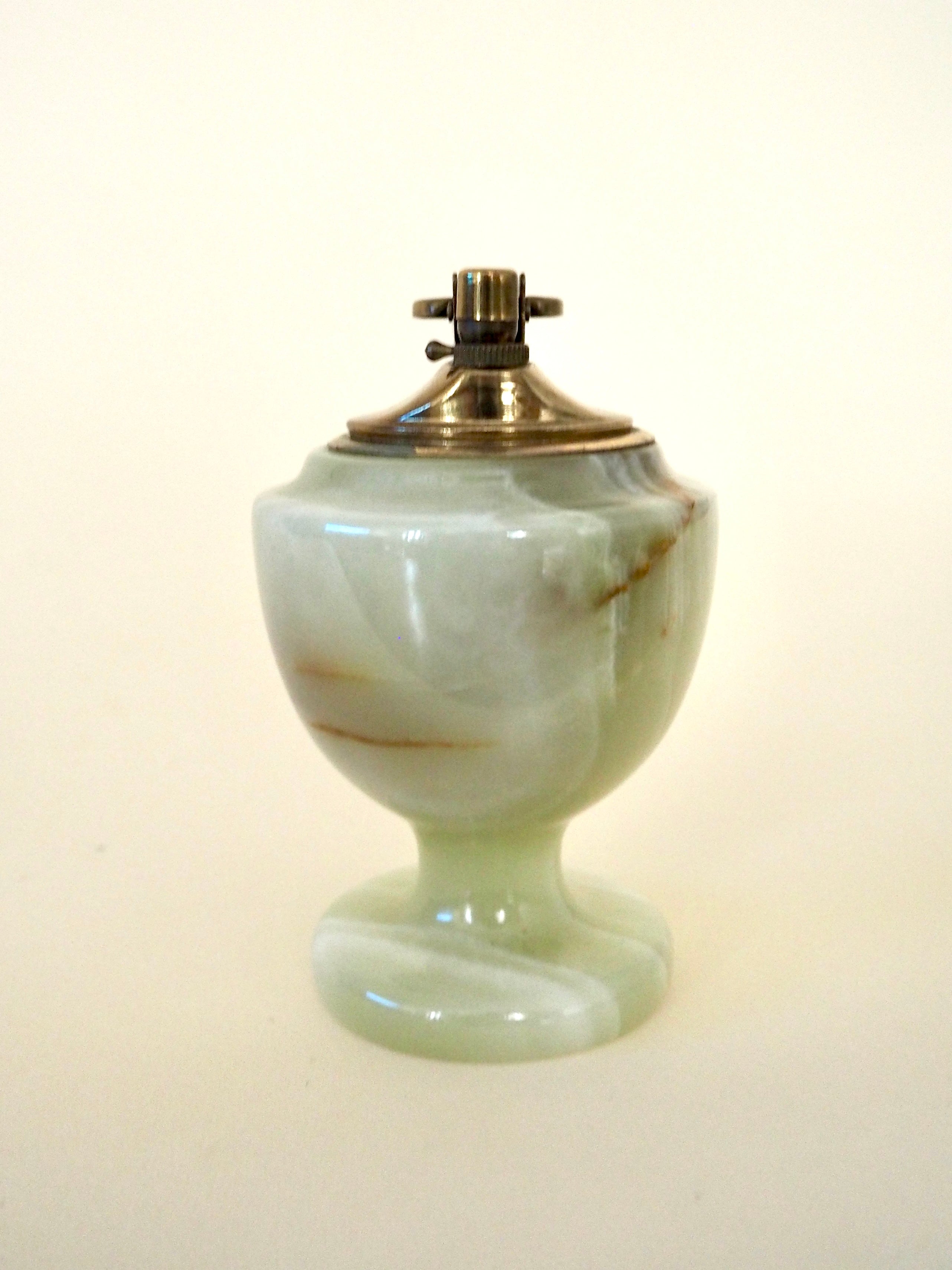 Briquet de table en onyx vert