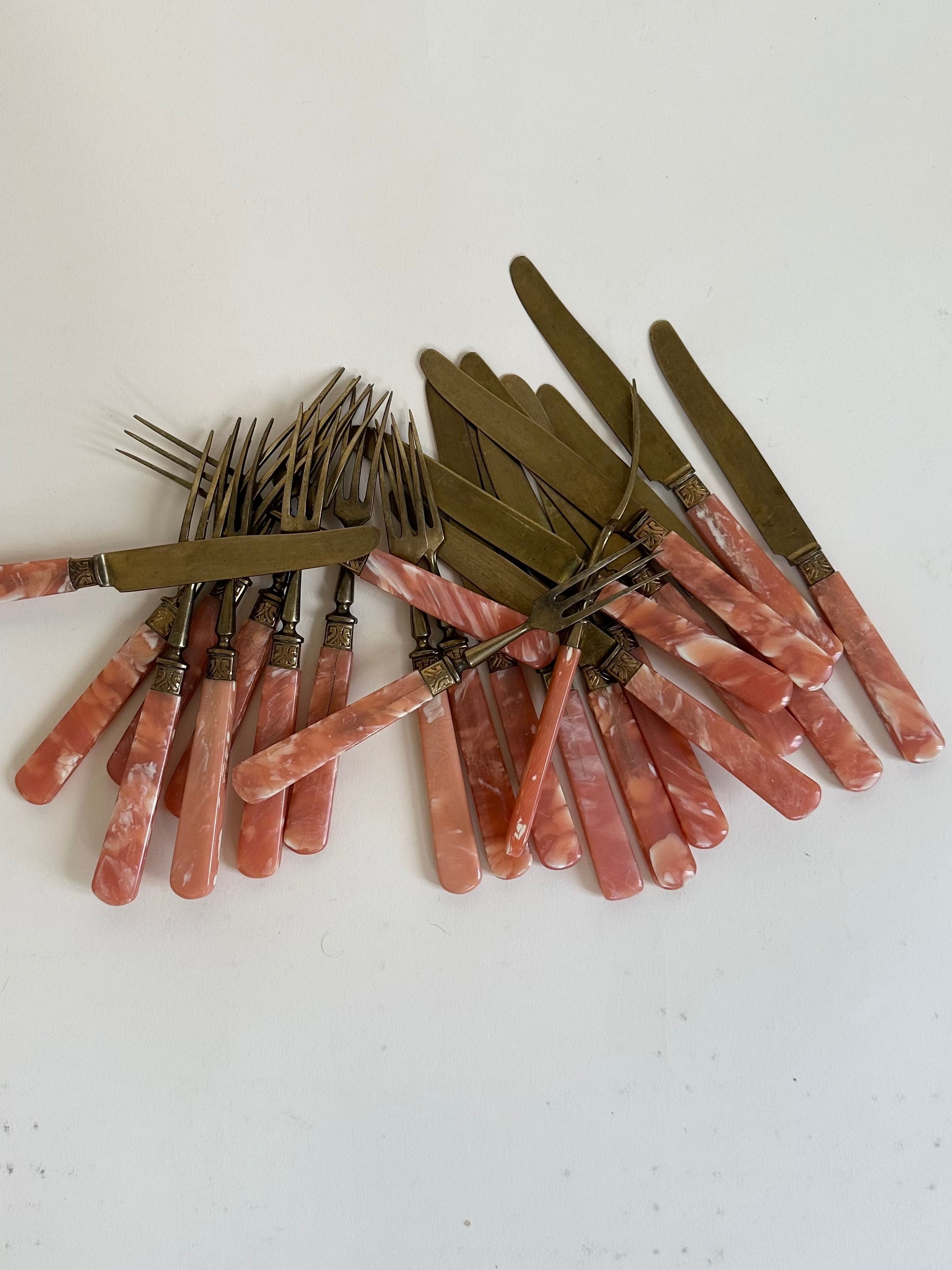 Service à dessert 24 pièces avec manches en nacre rose