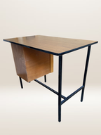 Bureau vintage en formica et métal