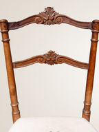 Paire de chaises volantes avec assise tapissée