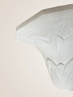 Paire d'appliques en plâtre, décor palmettes, XXe