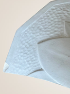 Paire d'appliques en plâtre, décor palmettes, XXe