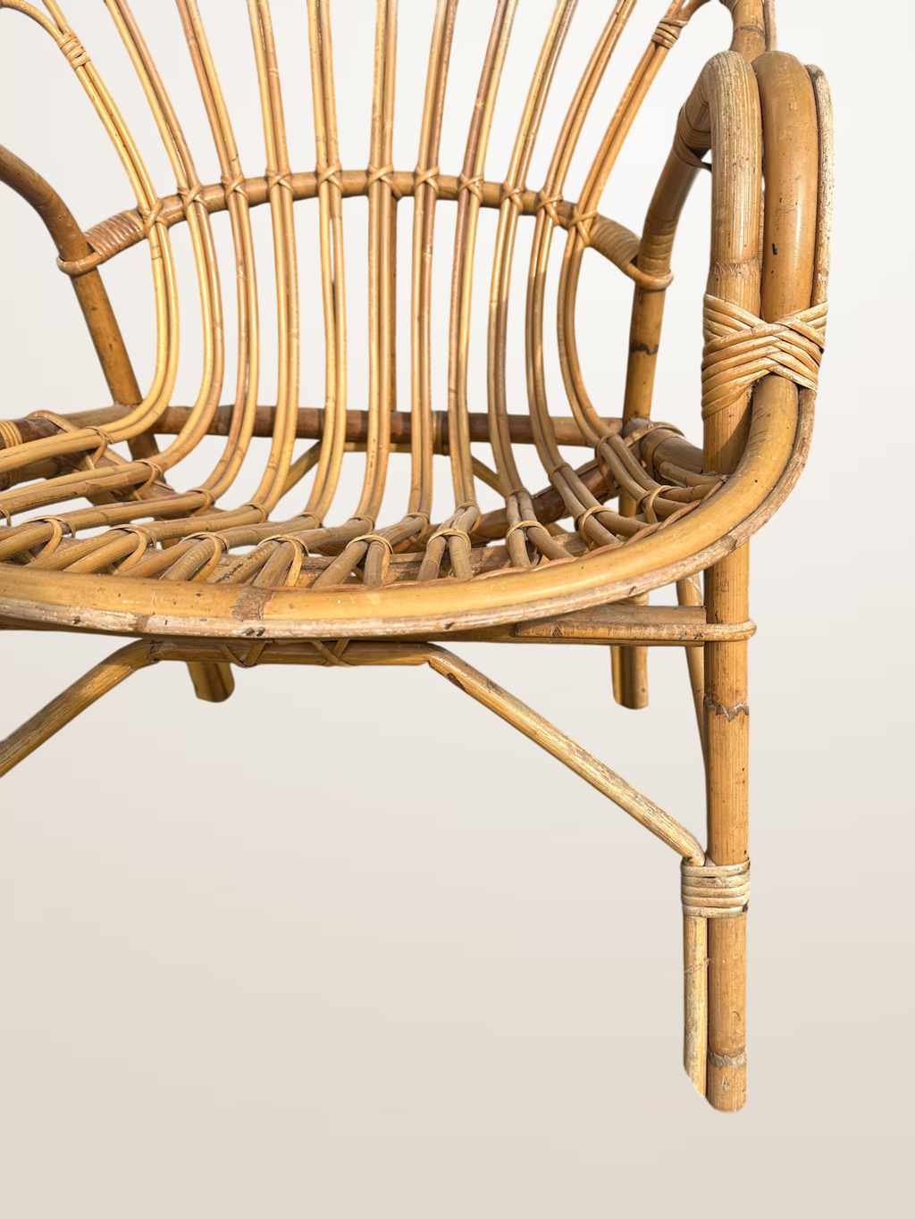 Fauteuil corbeille en rotin