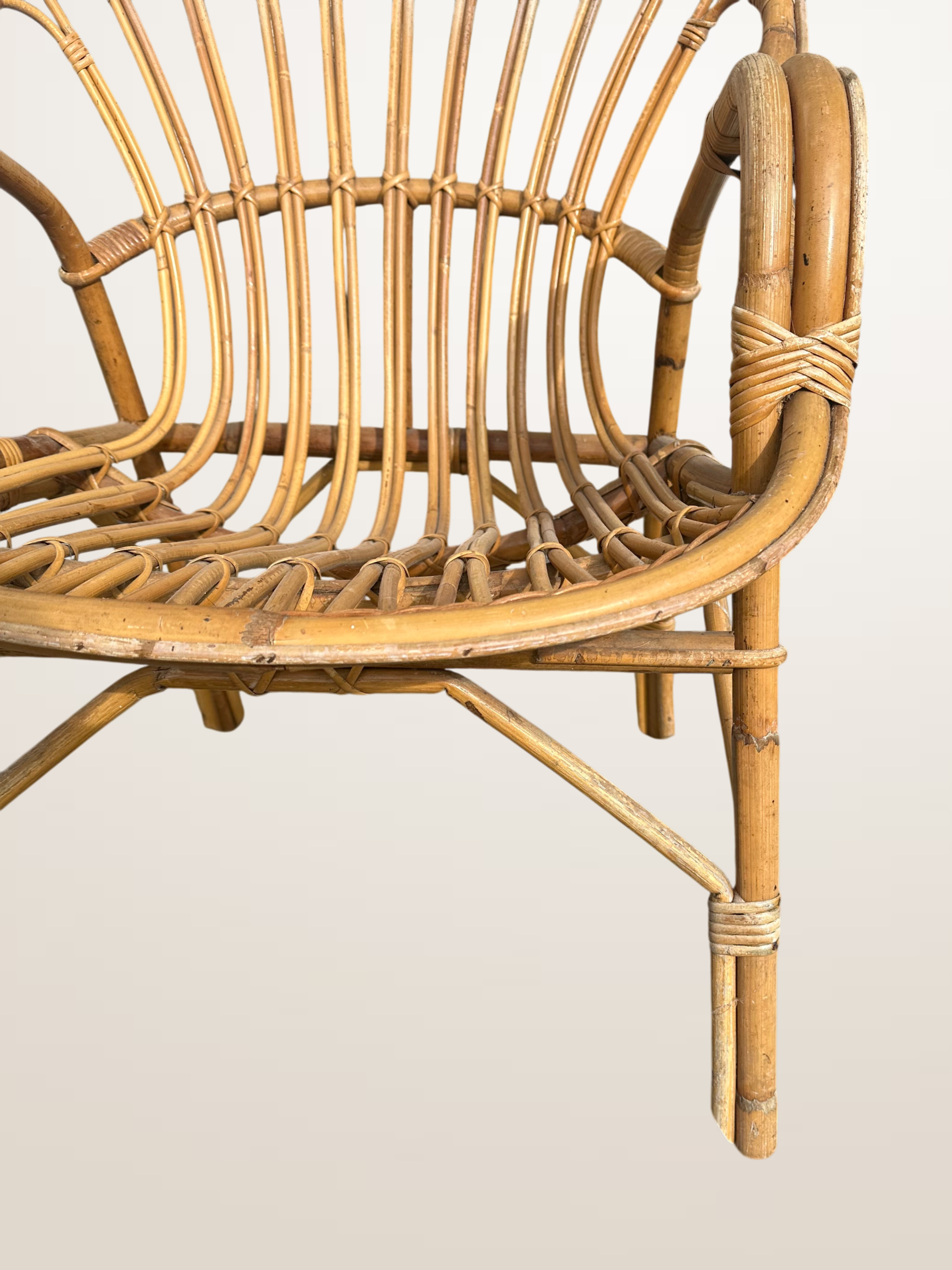 Fauteuil corbeille en rotin
