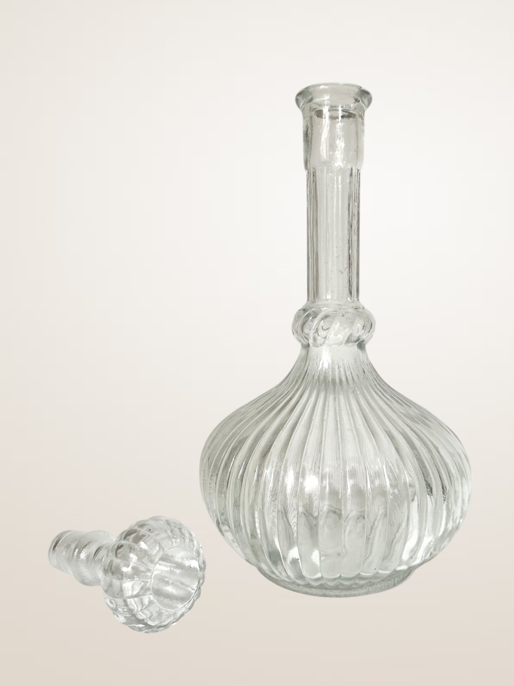Carafe à liqueur en verre godronné