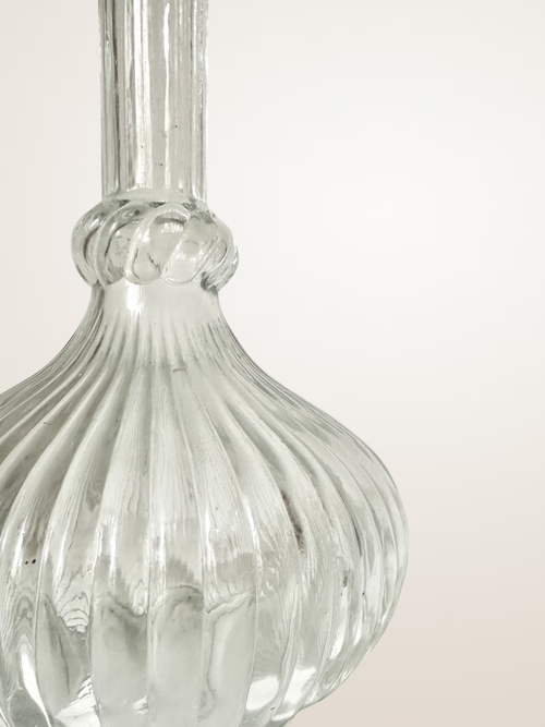 Carafe à liqueur en verre godronné