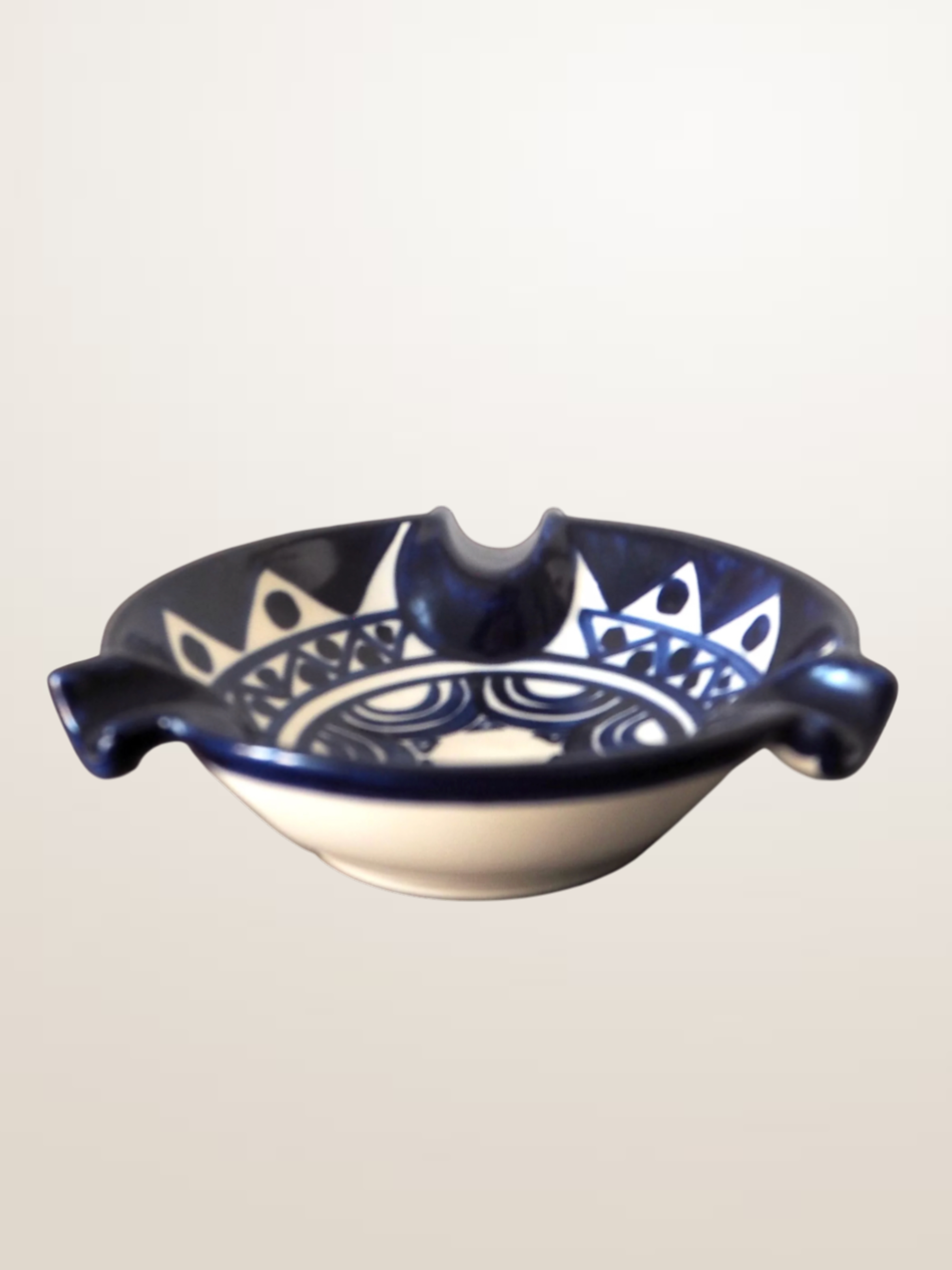 Cendrier en faïence émaillée Saint-Jean-de-Bretagne