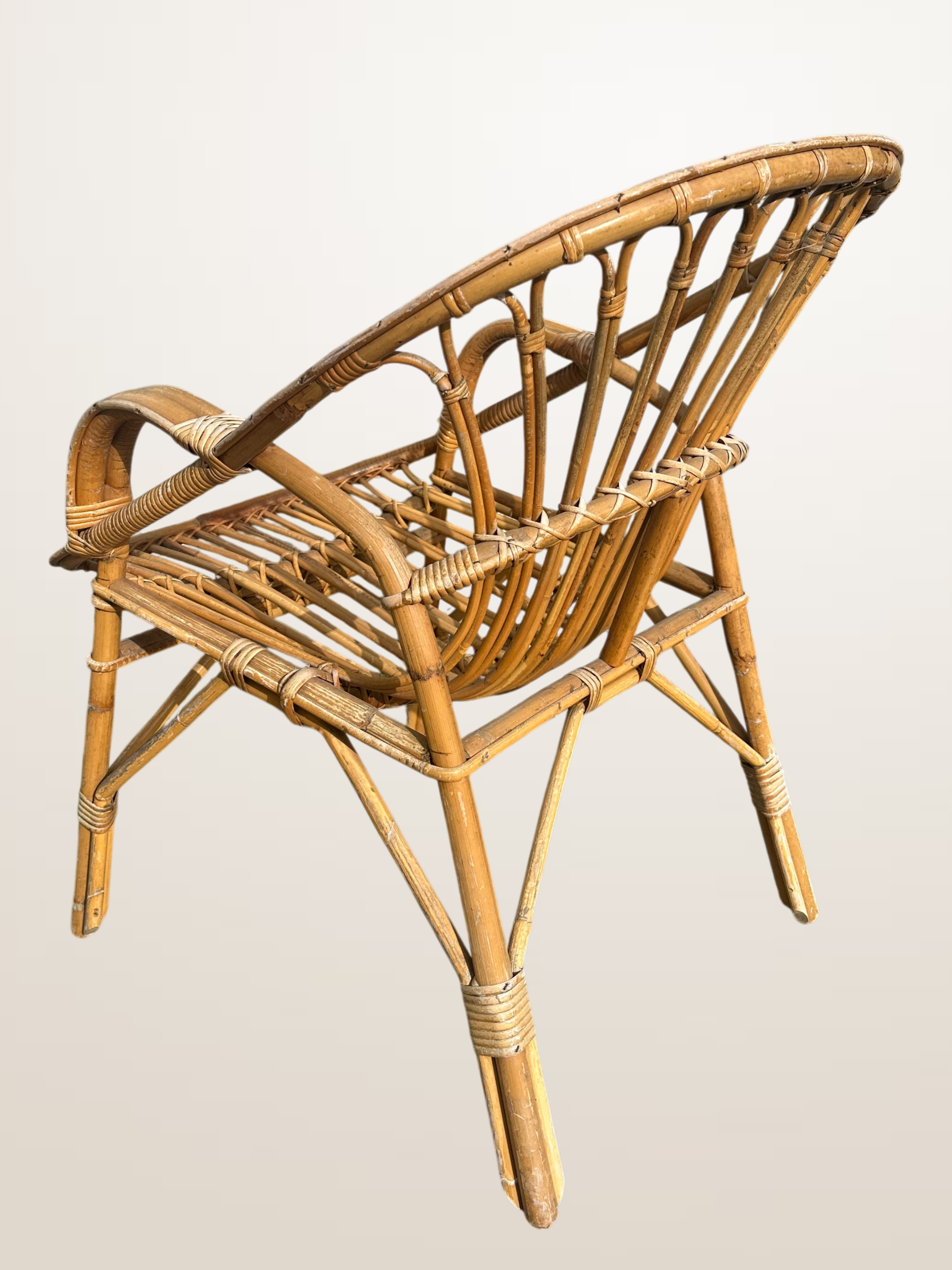 Fauteuil corbeille en rotin