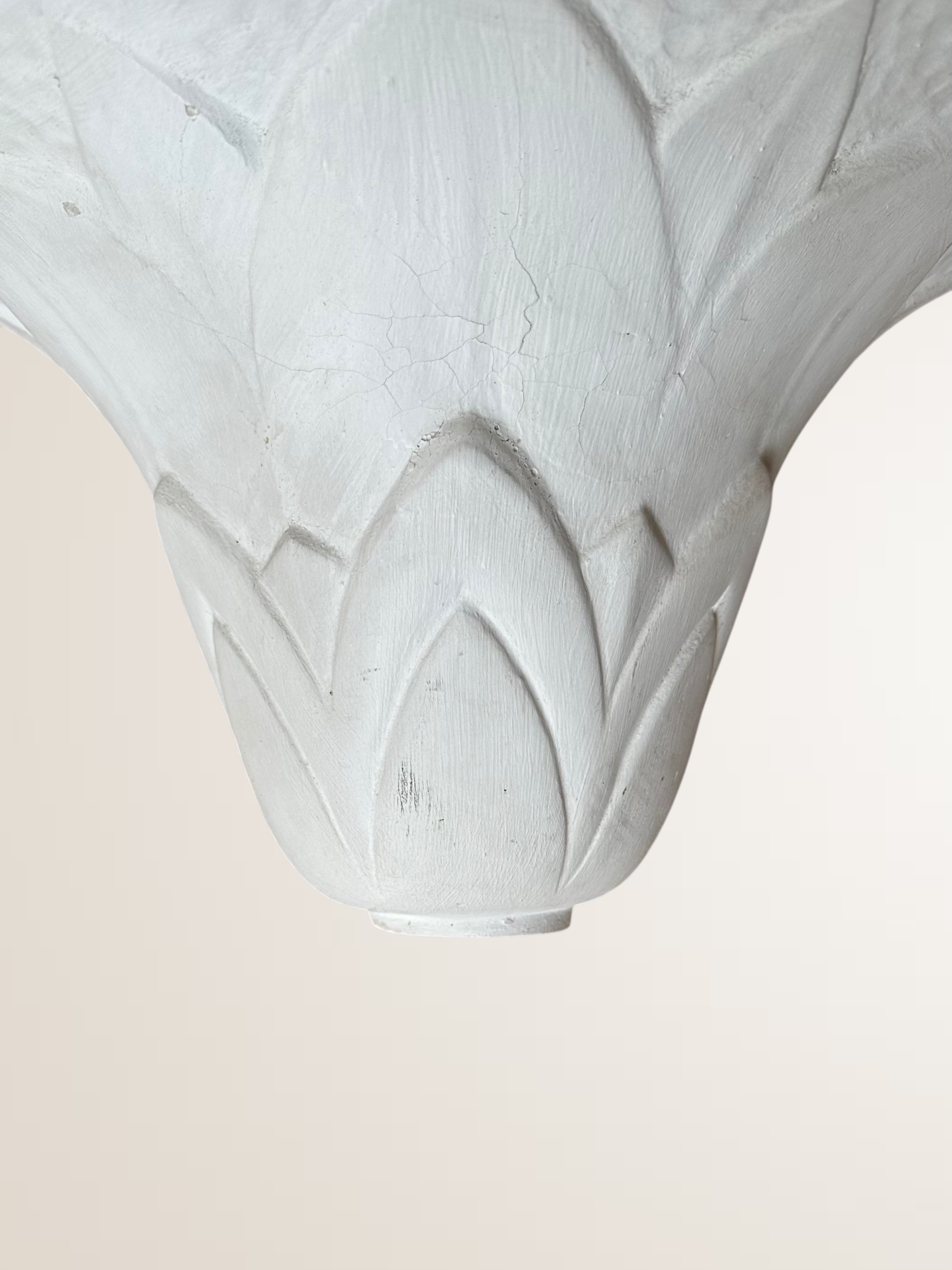 Paire d'appliques en plâtre, décor palmettes, XXe