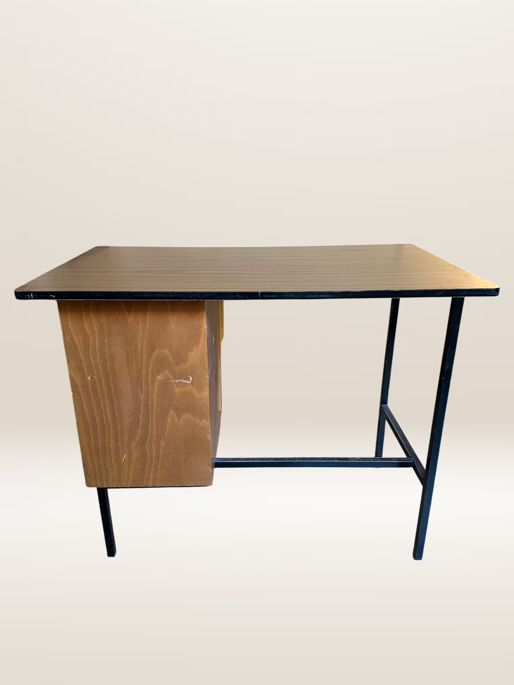 Bureau vintage en formica et métal