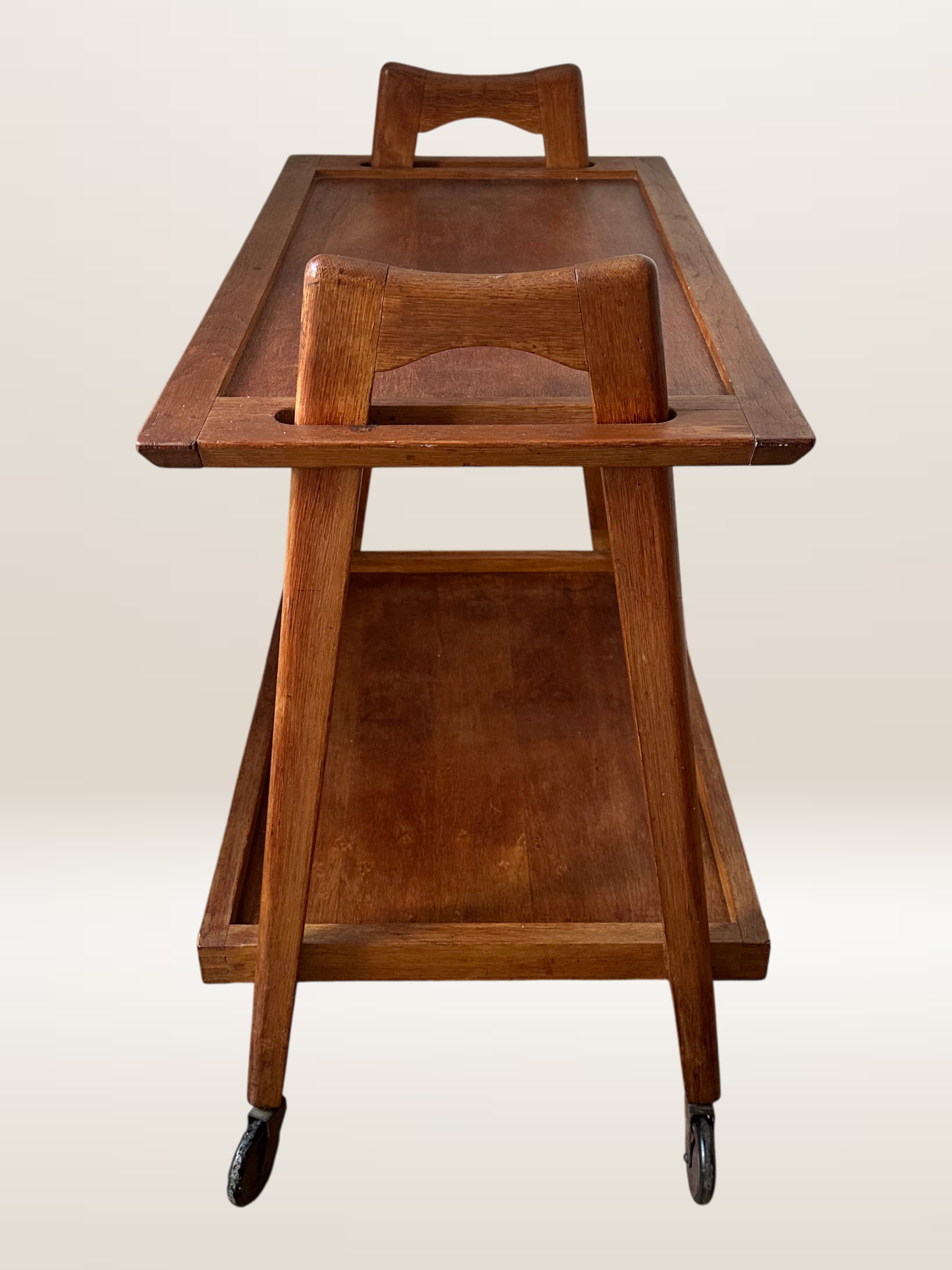 Desserte roulante scandinave en teck