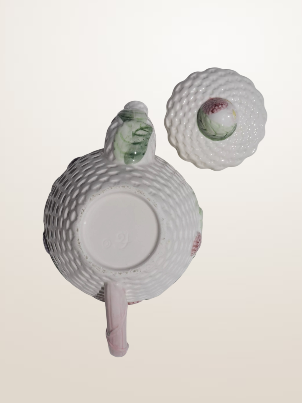 Théière en céramique émaillée style barbotine