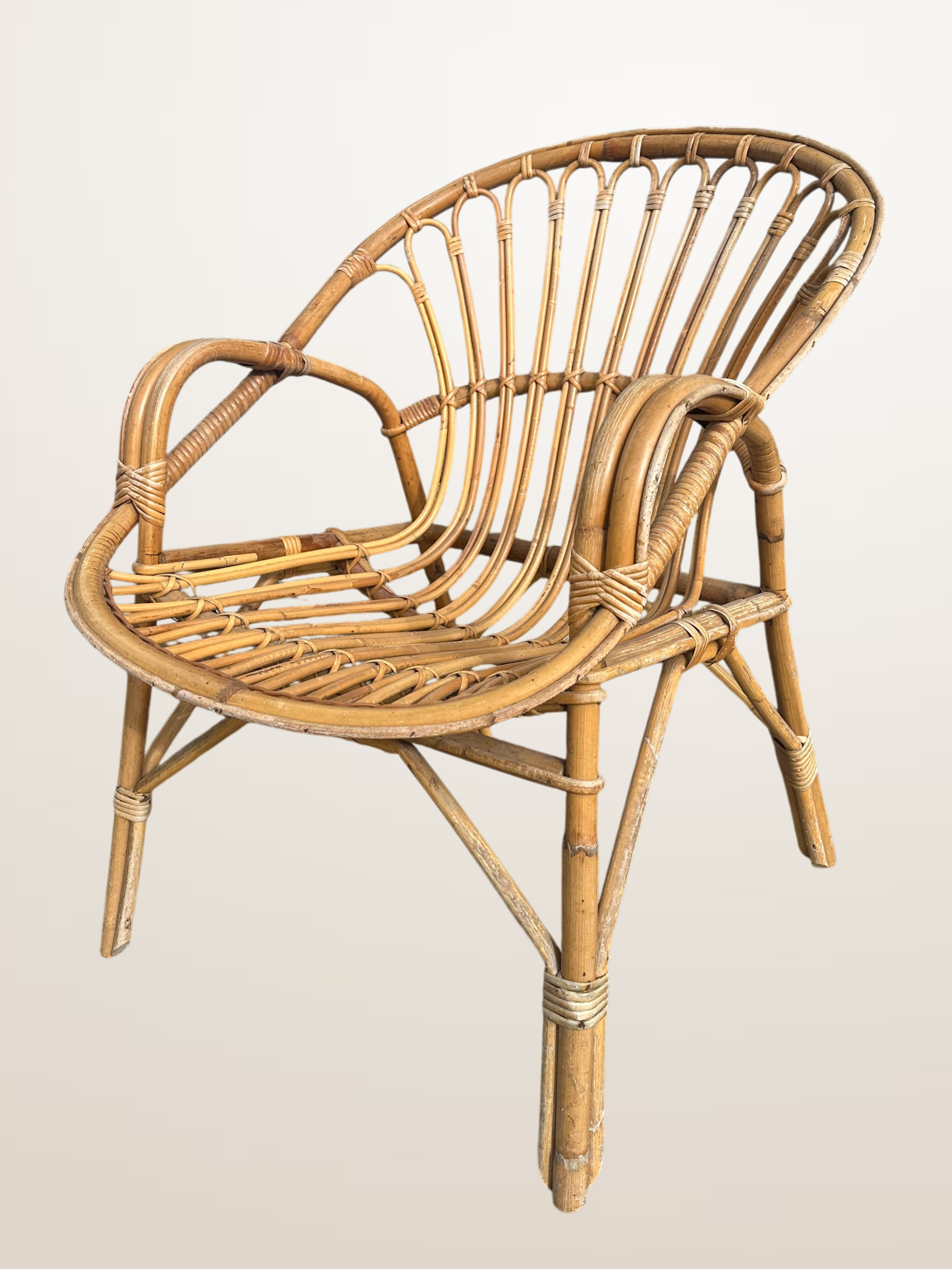 Fauteuil corbeille en rotin