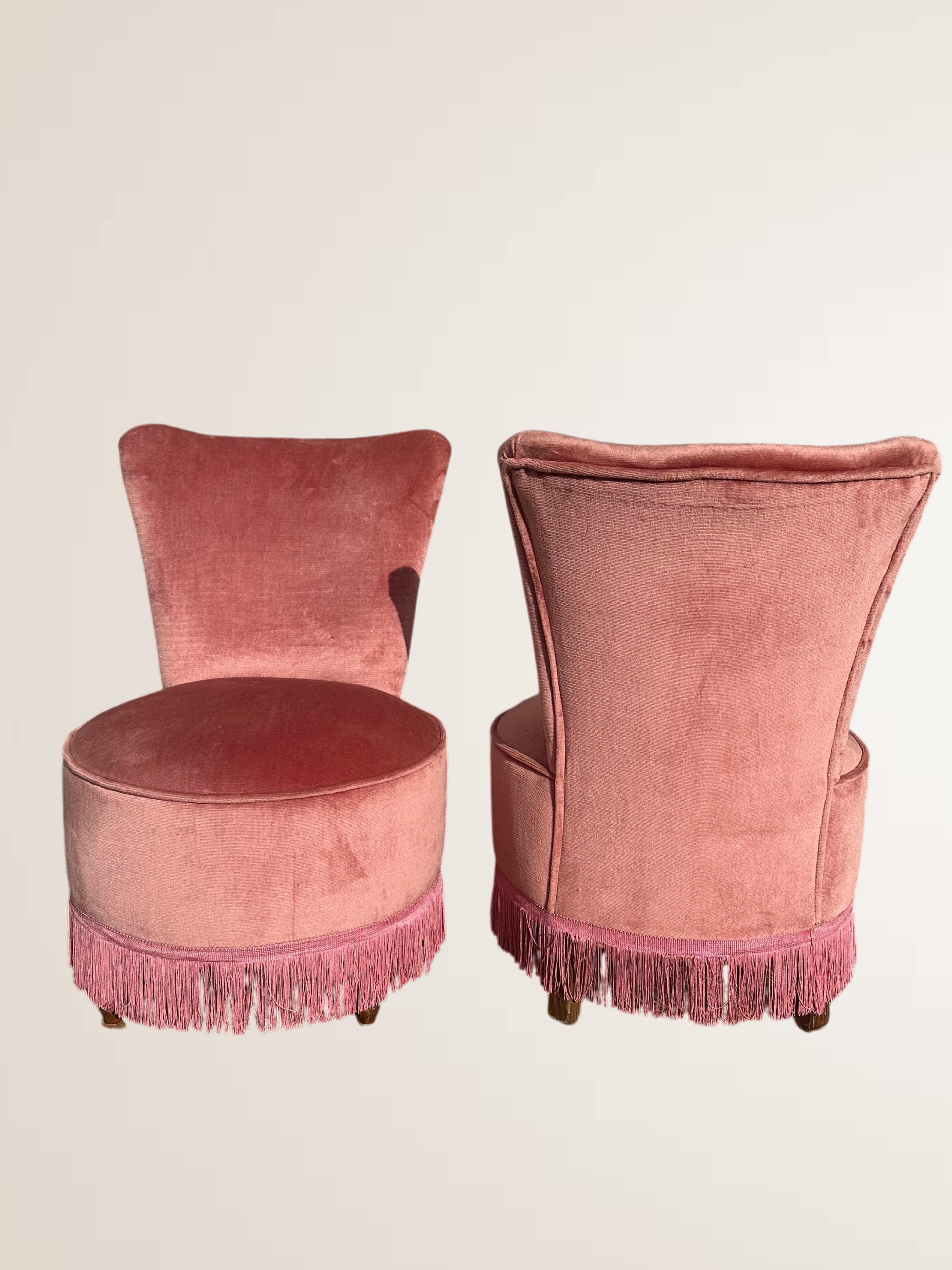 Paire de chauffeuses crapauds en velours rose
