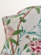 Fauteuil crapaud style Napoléon III, tissu fleuri avec coussin