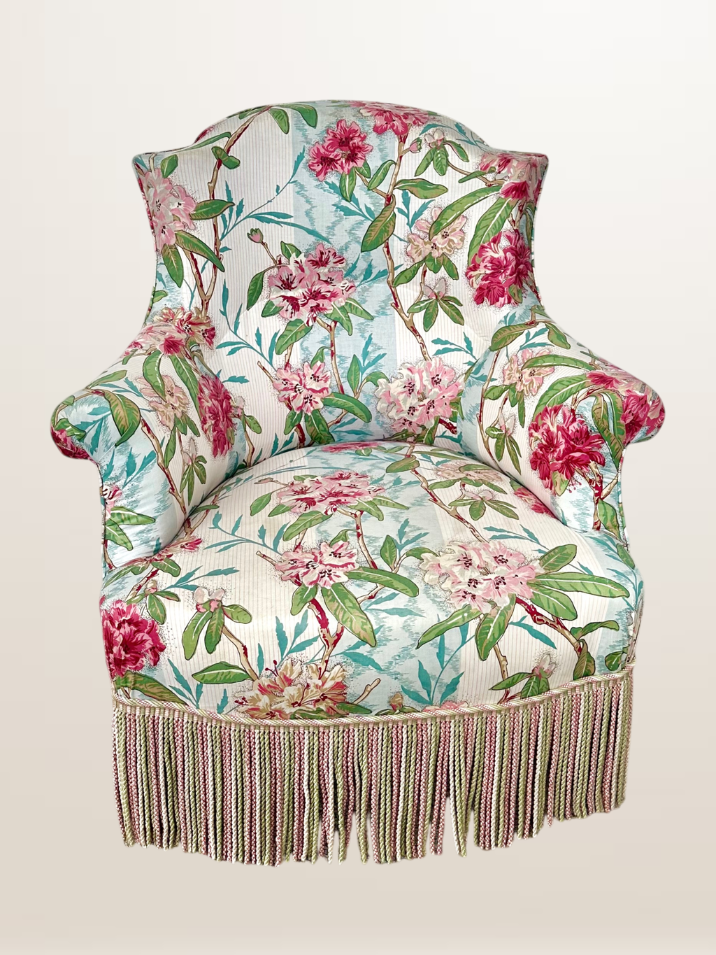 Fauteuil crapaud style Napoléon III, tissu fleuri avec coussin