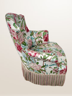 Fauteuil crapaud style Napoléon III, tissu fleuri avec coussin